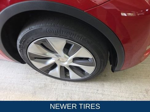 Used 2023 Tesla Model Y Long Range AWD/4WD image 3