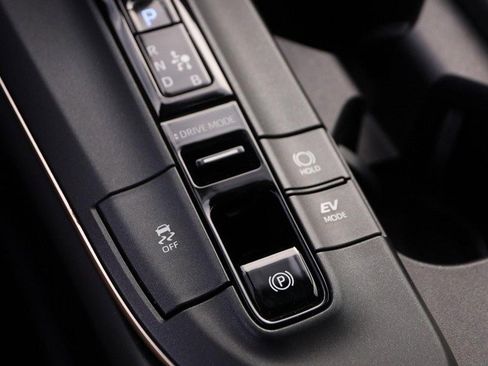 Used 2023 Toyota Crown image 18