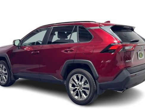 Used 2024 Toyota RAV4 XLE Premium image 4