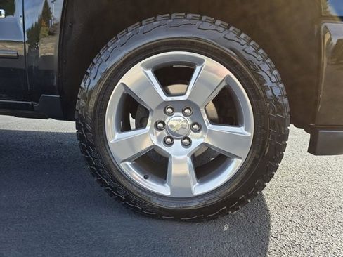 Used 2018 Chevrolet Silverado 1500 LT w/ All Star Edition image 10