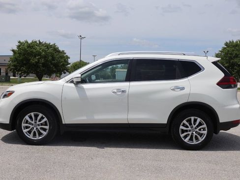 Used 2018 Nissan Rogue SL w/ Premium Package AWD/4WD image 8