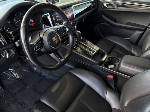 Used 2024 Porsche Macan AWD/4WD image 10