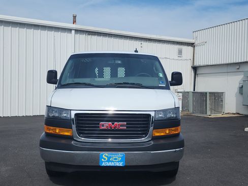 Used 2025 GMC Savana 2500 w/ Driver Convenience Package RWD image 8