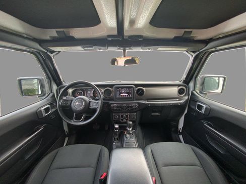 Used 2021 Jeep Wrangler Unlimited Sport AWD/4WD image 22