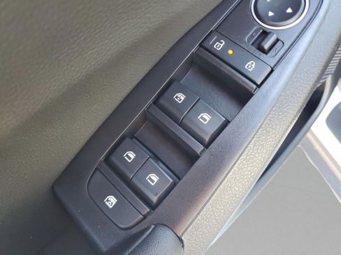 New 2026 Kia Seltos S FWD image 18