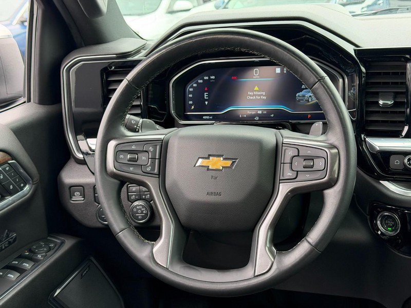 Used 2023 Chevrolet Silverado 1500 High Country w/ High Country Premium Package AWD/4WD image 13