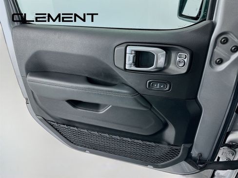 Used 2020 Jeep Gladiator Rubicon w/ Uconnect 4C Nav & Sound Group image 27