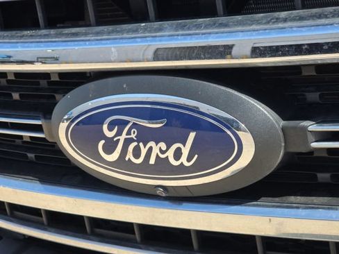 Used 2022 Ford F250 Lariat w/ Lariat Value Package AWD/4WD image 9