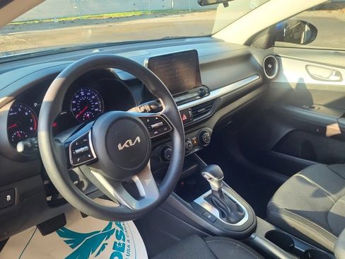 Used 2024 Kia Forte LXS w/ LXS Technology Package FWD image 7