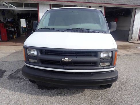 Used 2000 Chevrolet Express 3500 Extended RWD image 21