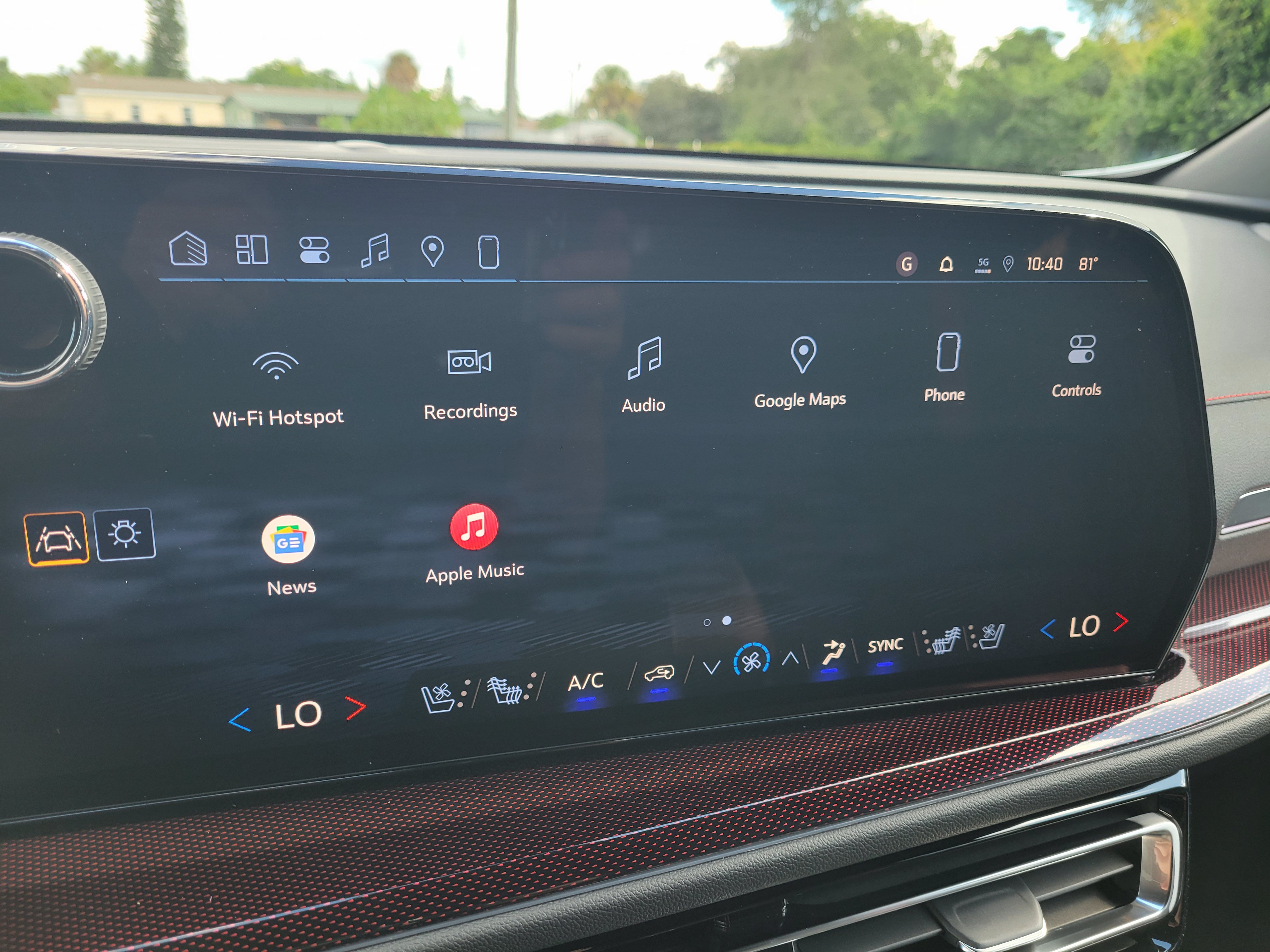 New 2027 Chevrolet Traverse RS w/ LPO, Floor Liner Package FWD image 20