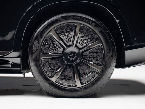 Used 2024 Mercedes-Benz Maybach EQS 680 4MATIC image 20