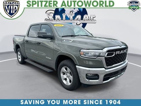 Used 2025 RAM 1500 Big Horn AWD/4WD image 1