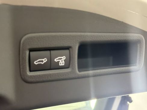 Used 2025 Toyota bZ4X FWD image 26