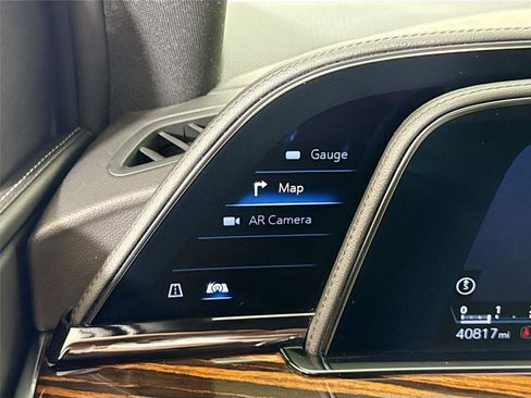 Used 2023 Cadillac Escalade ESV Luxury image 19