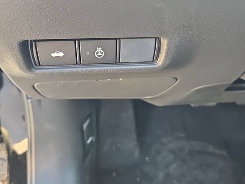 New 2026 Nissan Sentra SV w/ SV Convenience Package FWD image 4
