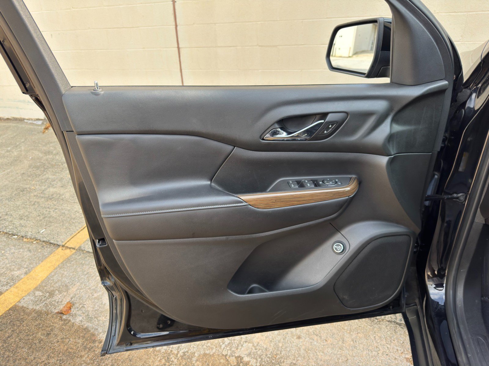 Used 2018 GMC Acadia SLE w/ Driver Alert Package I AWD/4WD image 36