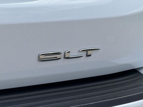 Used 2024 GMC Yukon SLT RWD image 31