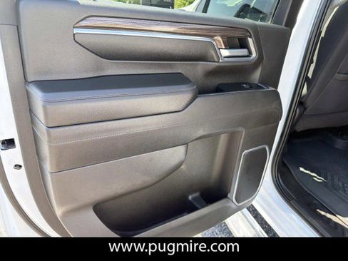 Used 2024 Chevrolet Silverado 2500 LT AWD/4WD image 21