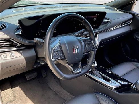 Used 2025 Buick Envista Sport Touring w/ Convenience I Package FWD image 13