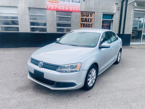 Used 2014 Volkswagen Jetta SE image 2