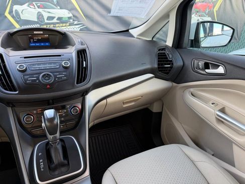 Used 2017 Ford C-MAX SE w/ Interior Protection Package image 26