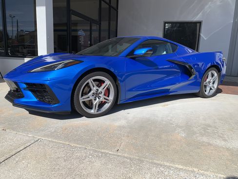 Used 2024 Chevrolet Corvette Stingray Coupe w/ Z51 Performance Package image 11