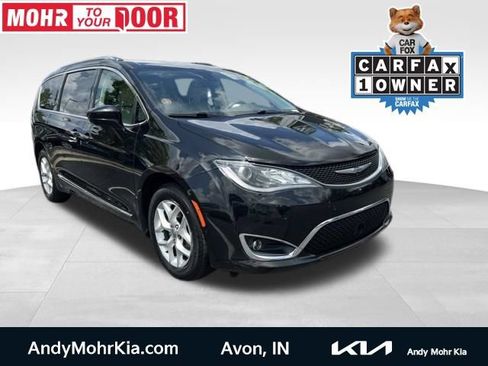 Used 2020 Chrysler Pacifica Touring-L Plus w/ Tire & Wheel Group FWD image 1