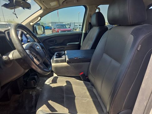Used 2021 Nissan Titan S w/ S Utility Package RWD image 14