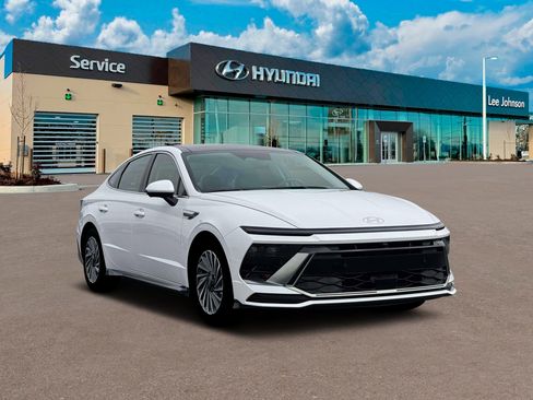 New 2026 Hyundai Sonata Limited FWD image 11
