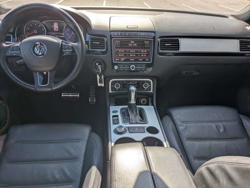 Used 2017 Volkswagen Touareg Wolfsburg Edition AWD/4WD image 16