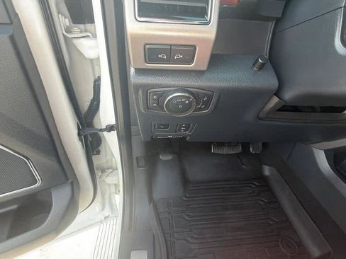 Used 2022 Ford F350 Platinum AWD/4WD image 17