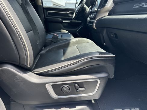 Used 2019 RAM 1500 Laramie RWD image 17