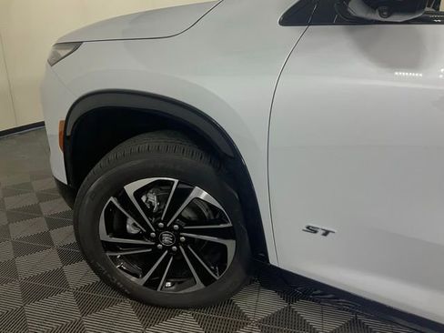 New 2026 Buick Enclave Sport Touring w/ Power Package FWD image 39