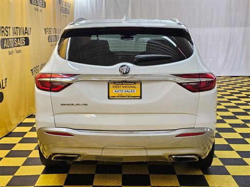 Used 2020 Buick Enclave Essence image 4
