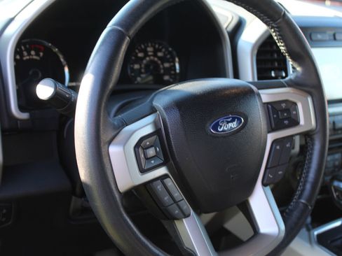 Used 2017 Ford F150 Lariat image 12