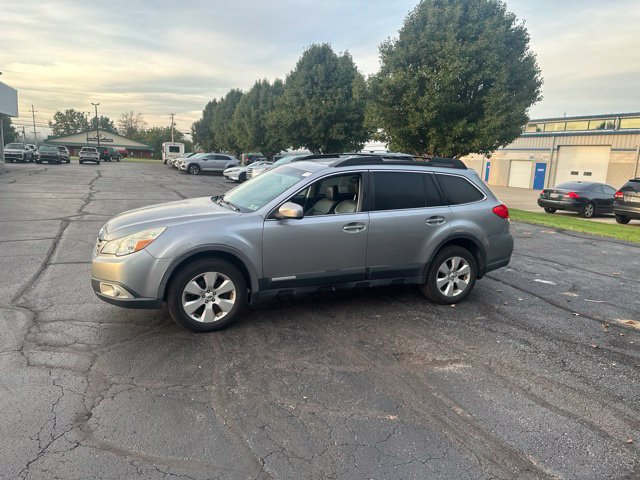 Used 2011 Subaru Outback 2.5i Limited AWD/4WD image 4