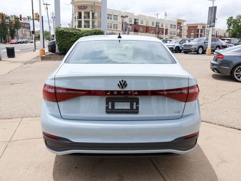 Used 2026 Volkswagen Jetta SE w/ Black Wheel Package FWD image 4