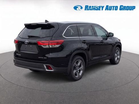 Used 2019 Toyota Highlander Limited Platinum AWD/4WD image 4