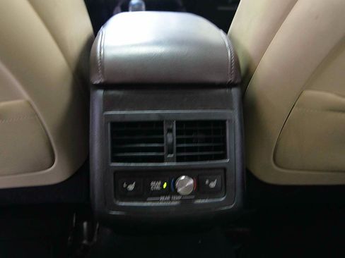Used 2017 Toyota Avalon Limited w/ Carpet Mat Package FWD image 11