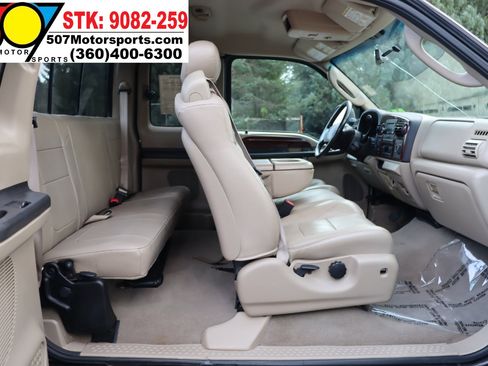 Used 2005 Ford F350 Lariat image 17