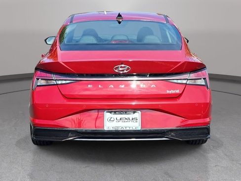 Used 2022 Hyundai Elantra Limited FWD image 7