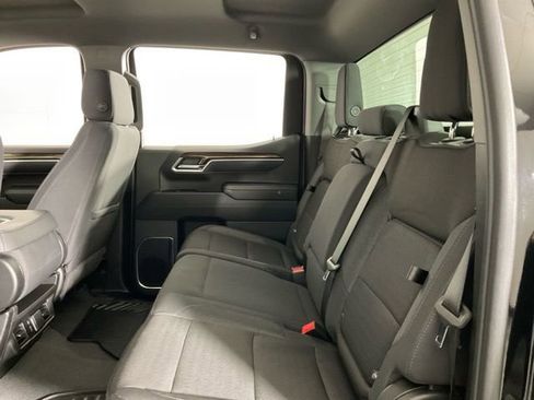 Used 2025 GMC Sierra 1500 Elevation image 35