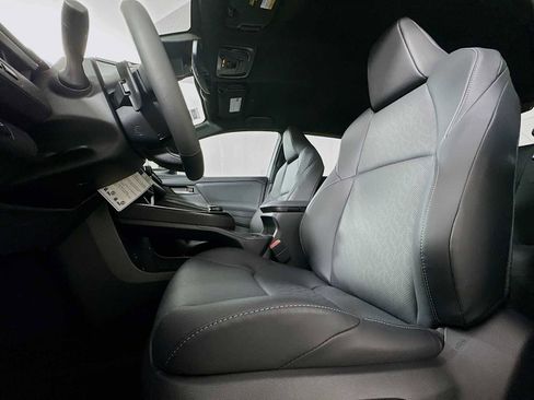 New 2026 Subaru Solterra image 19