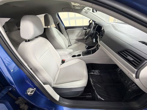 Used 2024 Volkswagen Jetta S image 25