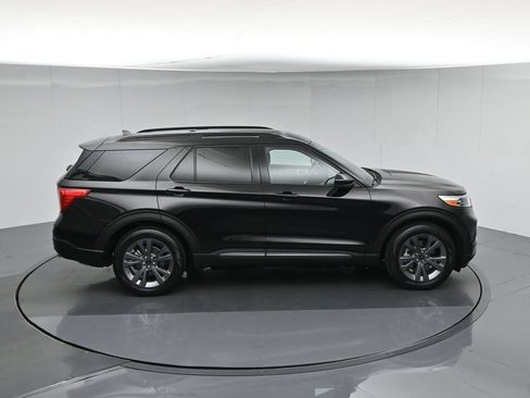 Used 2023 Ford Explorer XLT w/ Equipment Group 202A RWD image 42
