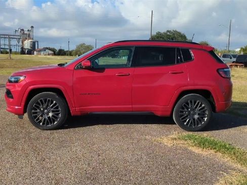 Used 2022 Jeep Compass Limited image 5