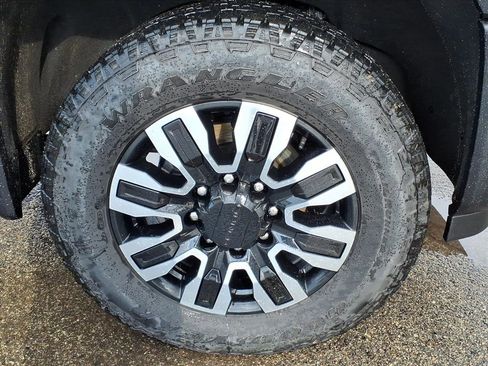 Certified 2024 GMC Sierra 2500 Denali Ultimate w/ Max Trailering Package image 24