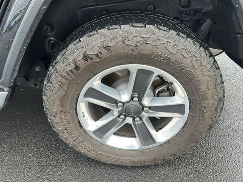 Used 2021 Jeep Wrangler Unlimited Sahara AWD/4WD image 23
