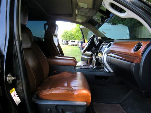 Used 2014 Toyota Tundra Platinum image 16